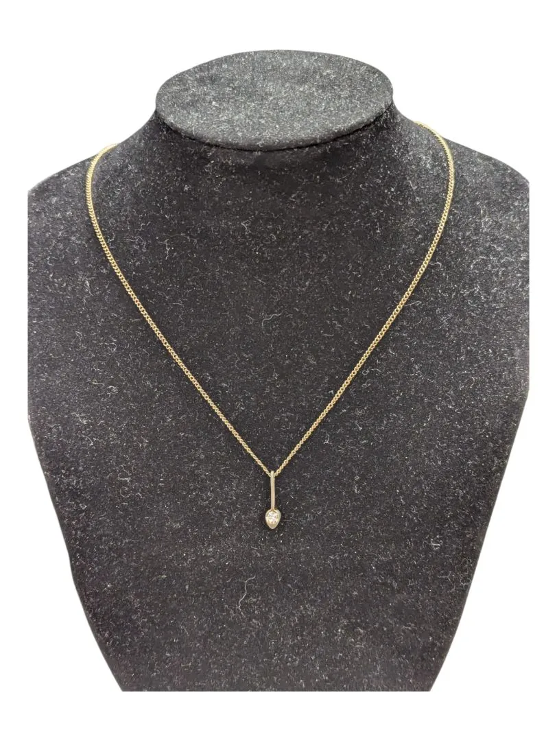2 Vintage Necklaces Golden Colour