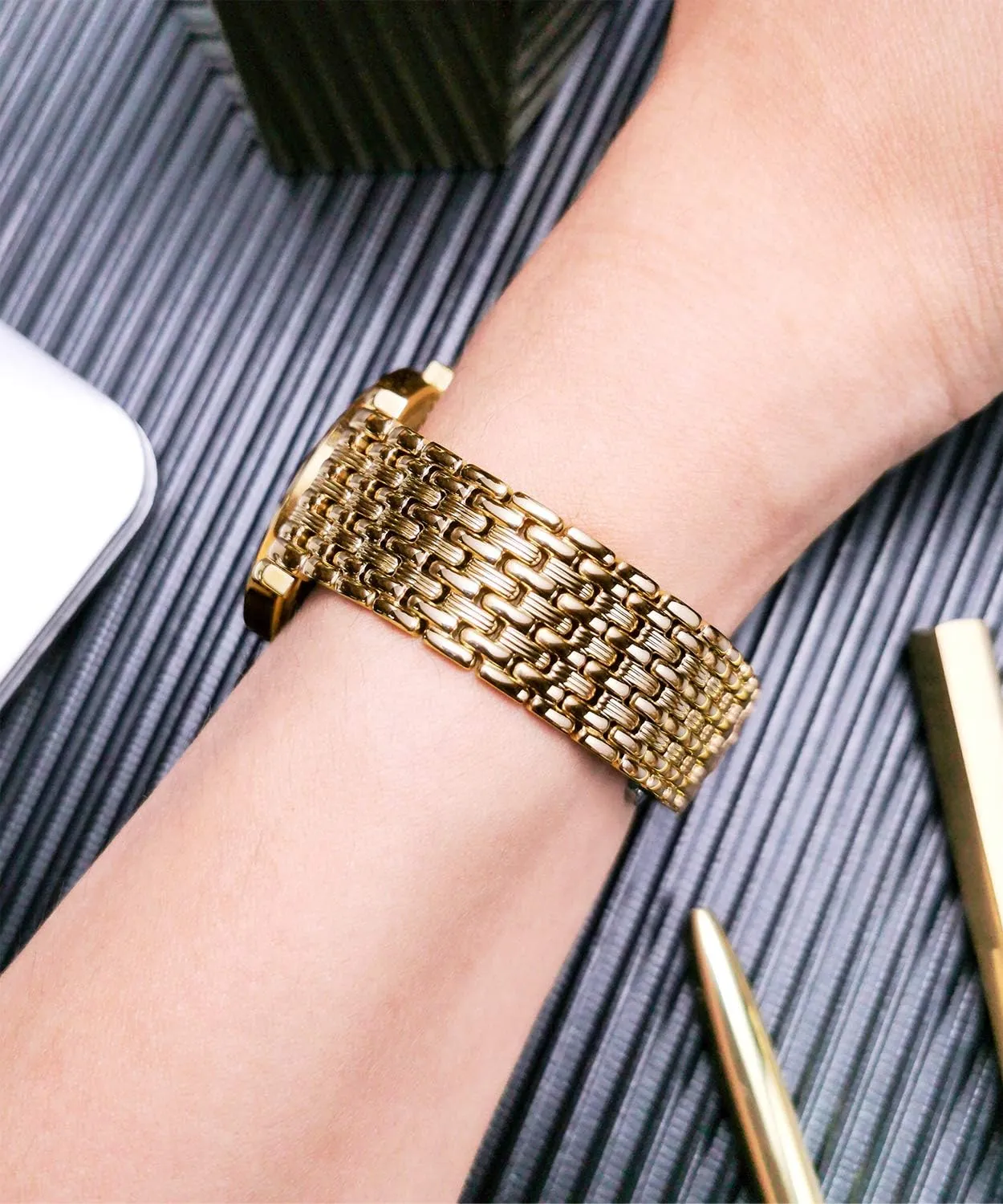 BINLUN Ultra Thin Mesh Stainless Steel Watch Band Light Watch Strap Polished Watch Bracelets Replacement 12mm/14mm/16mm/18mm/20mm/22mm for Men Women with Butterfly Buckle