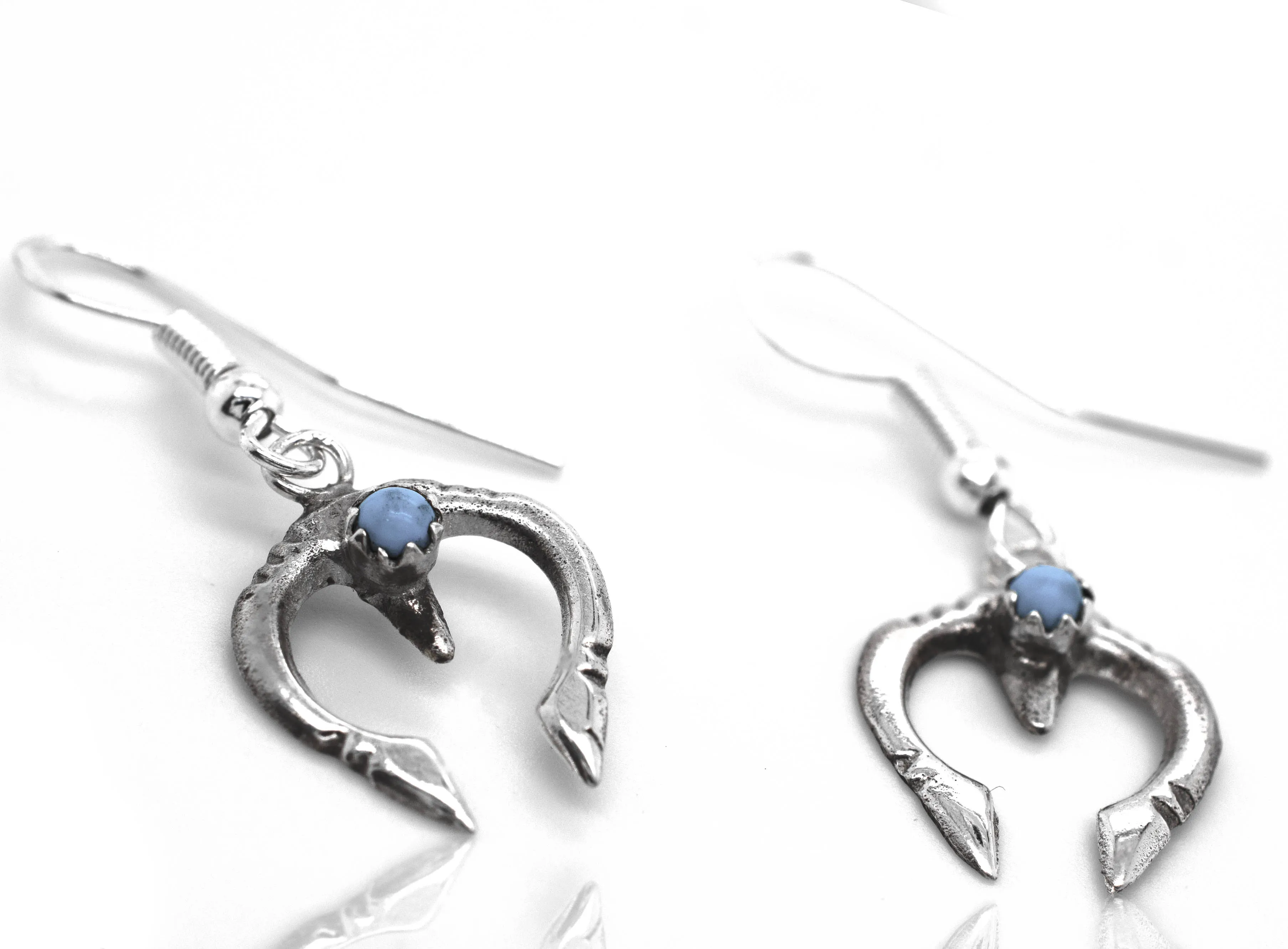 Dainty Naja Turquoise Earrings