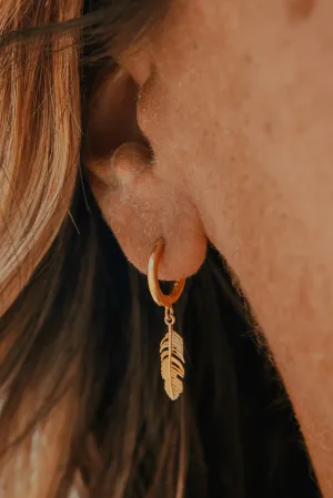 Floating Feather hoops - Gold