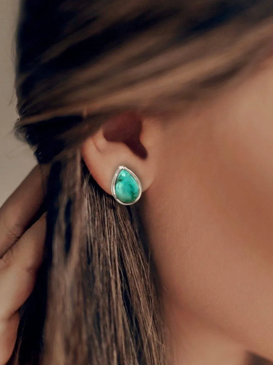 Laihas Classic Chic Raindrop -Turquoise Studs
