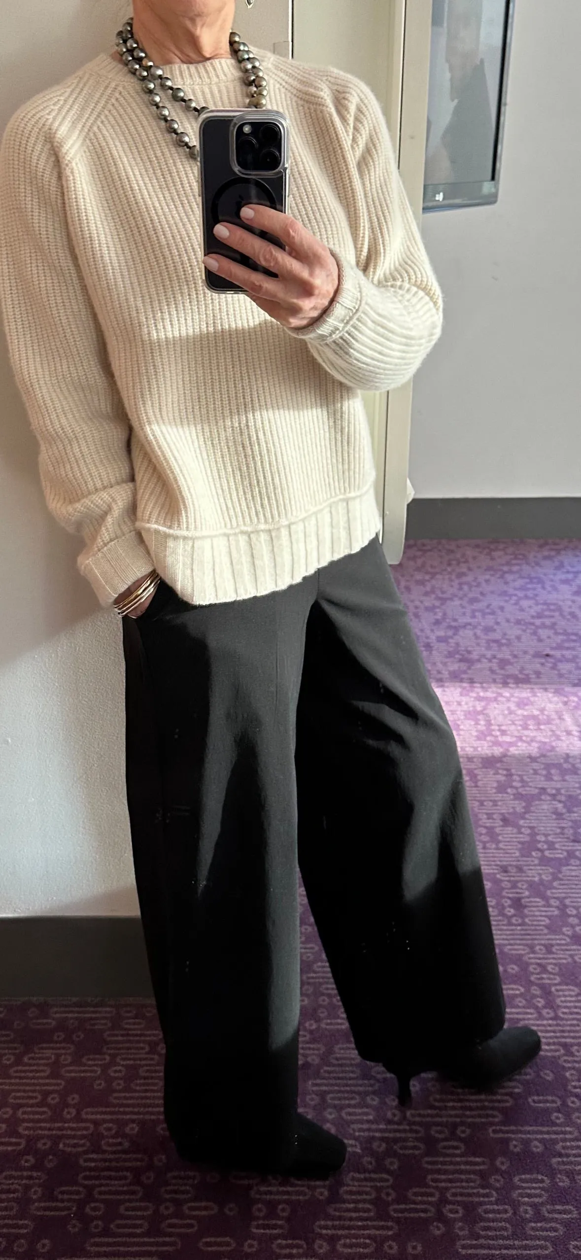 MB  Fisher Crew Pullover in Milk