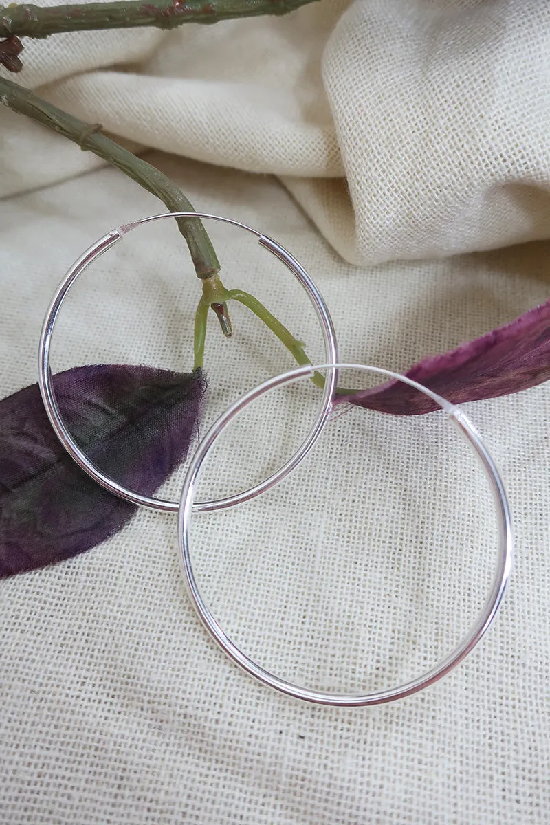 Medium Delicate Hoop Earrings in 925 Silver