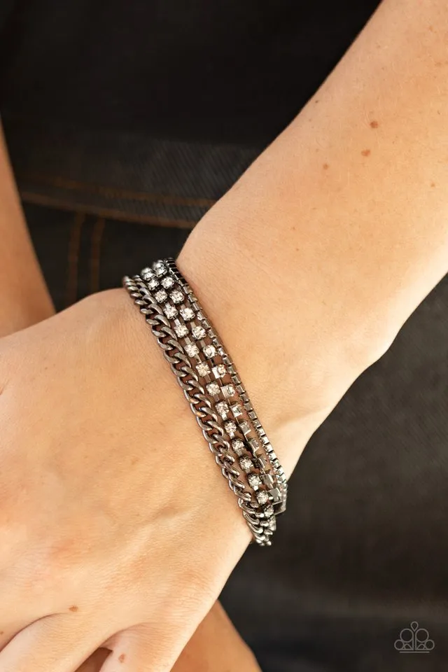 Paparazzi Bracelet ~ Brilliantly Beaming - Black