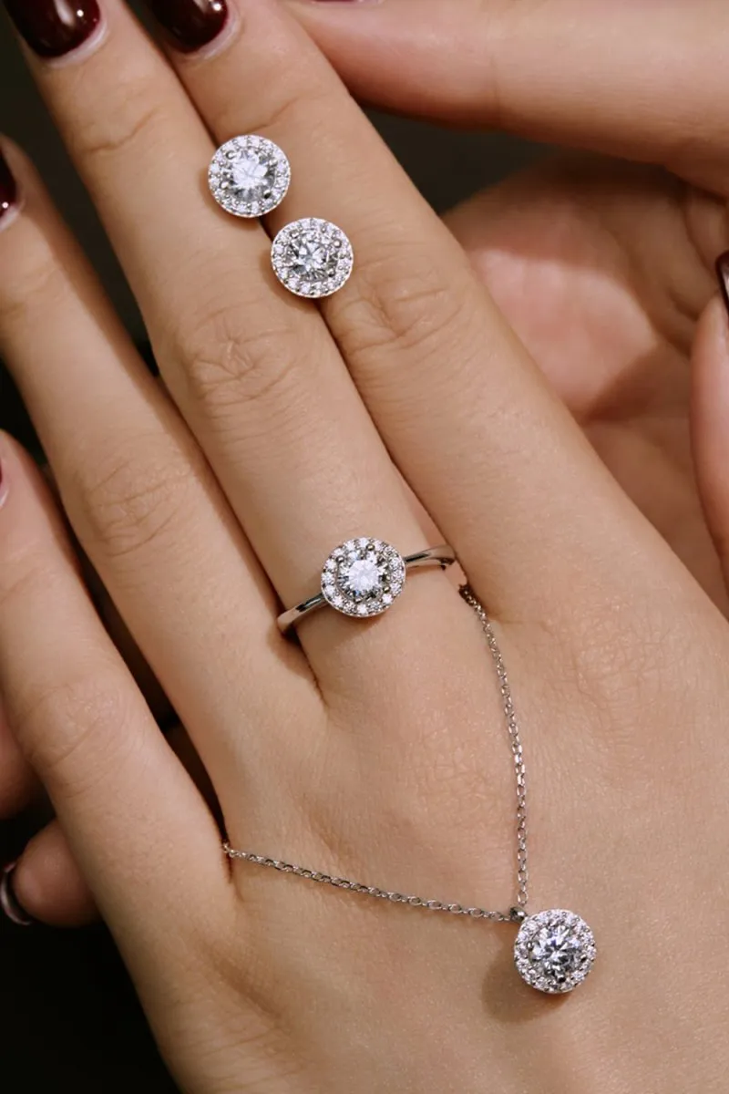 Simple Round sparkling Engagement Ring Sterling Silver